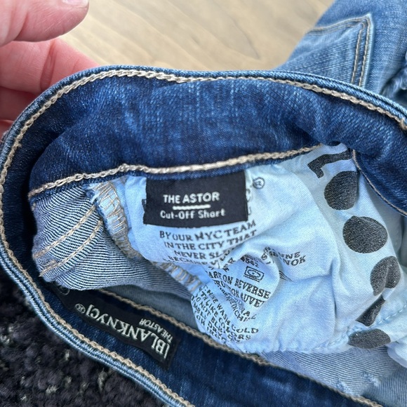 Blank NYC The Astor Cut-Off Short - Picture 4 of 4